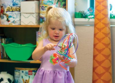 Church Nursery Games: Mirror Activities for Infants and Toddlers Church Nursery Activities, Mirror Activities, Activities For Infants, Activities For One Year Olds, Nursery Games, Stack Game, Simple Nursery, Toddler Schedule, Simple Activities