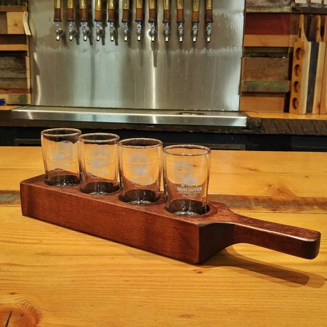 Beer Flight Tray, Beer Flight Paddle, Shot Glass Holder, Beer Flight, Beer Wood, Amazing Woodworking, Wine Glass Holder, Diy Bar, Cool Woodworking Projects