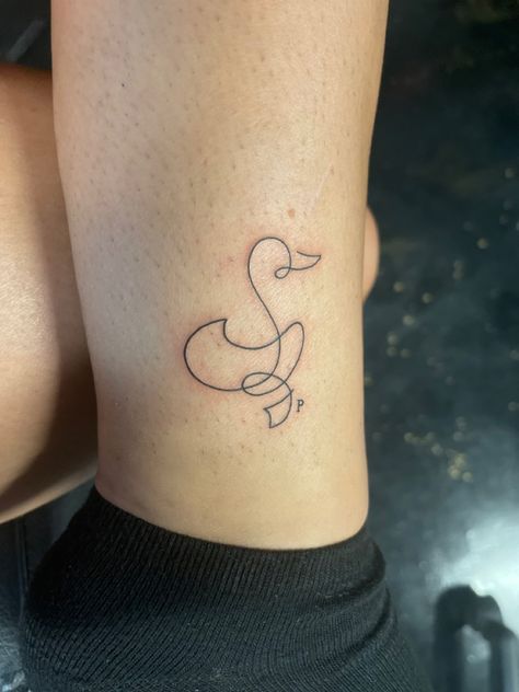 minimalist tattoo | duck tattoo | tiny tats | dainty tattoo | fine line tattoo Duckie Tattoo, Duck And Goose Tattoo, Duck Tattoo Design, Lil Duck Tattoo, Dainty Duck Tattoo, Duck Tattoos Small Simple, Small Duck Tattoos For Women, Minimalist Duck Tattoo, Simple Rubber Duck Tattoo