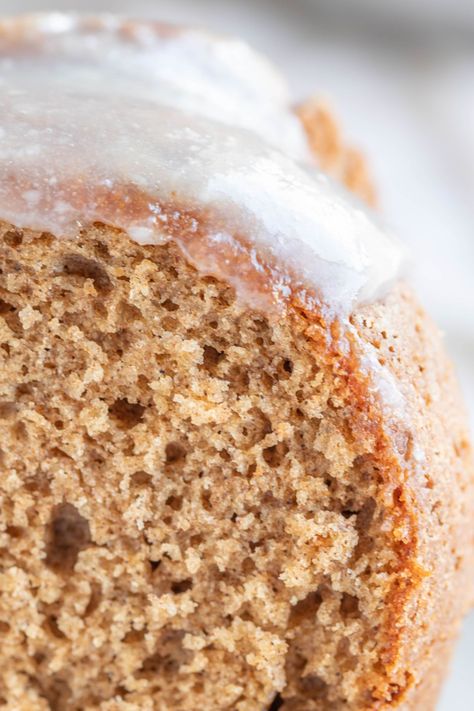 Easy Cinnamon or Pumpkin Spice Bundt Cake Cream Cheese Glaze Recipe, Spice Pound Cake, Pumpkin Spice Bundt Cake, Spice Bundt Cake, Pumpkin Cake Easy, Cream Cheese Glaze, Easy Cinnamon, Bundt Cakes Recipes, Cinnamon Spice