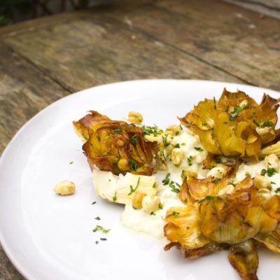 Italian fried artichokes Fried Artichokes, Italian Fries, Billy Jack, Fried Artichoke, Yoghurt Dressing, Dinner Party Menu, Broad Bean, Nutrition Plan, Food Dinner