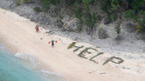 Sailors spell out "help" with palm fronds Spelling Help, Coast Guard Rescue, Uninhabited Island, Lord Of The Flies, Navy Aircraft, Us Coast Guard, Remote Island, Desert Island, Shipwreck