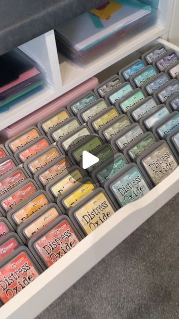 lesley oman on Instagram: "How to store #disressinks in an IKEA Alex drawers unit. This is how I do it. I love that it looks so pretty, and I can access all the inks easily. 😍 I purposefully put this unit right behind my craft desk so that these guys were within easy reach! What's your thoughts?  #craftroomadventures #craftstorage #craftroomorganization #heffydoodle #inkblending #craftroom #craftstorageideas" Ikea Craft Desk Hack, Ikea Craft Room Desks, Ikea Alex Drawers Craft Room, Distress Ink Storage Ideas, Scrapbooking Room Ideas, How To Organize Craft Supplies, Ikea Craftrooms, Scrapbook Storage Ideas, Ikea Alex Drawers Organization