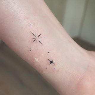 Tattoo Sparkle, Sparkle Tattoo Ideas, Sparkle Tattoos, Mindfulness Tattoo, Awareness Tattoos, Tattoos Sunflower, Sparkle Tattoo, Minimalistic Tattoos, Unique Tattoos For Women