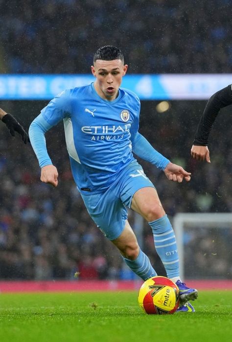 Manchester Derby, Phil Foden, Football Wallpapers, Aubrey Drake, Manchester City Football Club, Soccer Guys, Man City, Soccer Player, Football Wallpaper