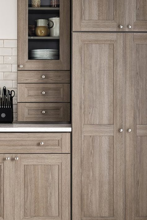 Grey oak cabinets Modular Kitchen Cabinets, New Kitchen Designs, New Kitchen Cabinets, Wood Kitchen Cabinets, Elegant Kitchens, Built In Cabinets, Trendy Kitchen, Kitchen Cabinetry, Counter Tops