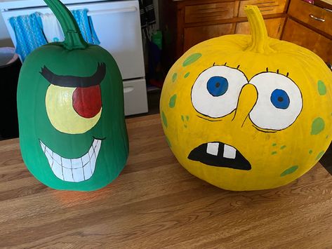 Plankton and spongebob themed Spongebob Pumpkin Painting, Spongebob Pumpkin, Homemade Banana Bread Easy, Spongebob Theme, Homemade Banana Bread, Bread Easy, Theme Classroom, Pumpkin Ideas, Pumpkin Painting