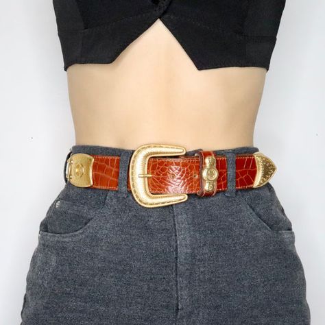 80s Gold Western Leather Belt (S/M) Western Leather Belt, 70s Outfits, Western Leather, Vintage Belts, Beautiful Skirts, The 1980s, 80s Fashion, Western Outfits, Western Fashion