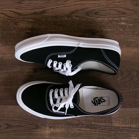 Vans Vault Outfit Men, Authentic Vans Outfit, Black Vans Outfit Men, Black Shoes Men Casual, Vans Shoes For Men, Vans Shoes Men, Vans For Men, Vans Outfit Men, Van Shoes