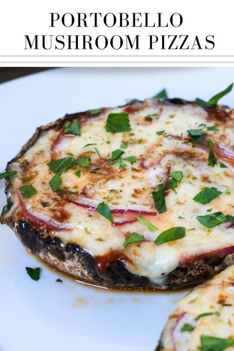 Calzone Recipes, Simple Side Salad, Portobello Mushroom Pizza, Portabella Mushrooms Recipes, Portobello Mushroom Recipes, Mushroom Recipes Healthy, Mushroom Dish, Mushroom Pizza, Healthy Low Carb