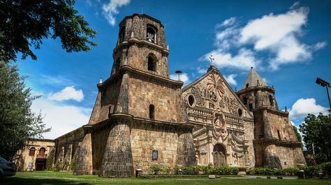 Visiting the great Baroque churches of the Philippines Western Visayas, Regions Of The Philippines, Church Pictures, Sacred Architecture, Luang Prabang, Old Churches, Baroque Architecture, Bohol, Watch Tower