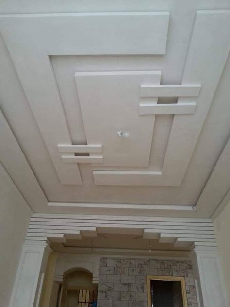 Home Pop Ceiling Design, Plus Minus Pop Design For Drawing Room, Putti Design For Roof, Pop Porch Design, Pop Desine Room, Pop Ceiling Design Bedroom, Ceiling Pop Designs, Bedroom Pop Ceiling Design Modern, Bedroom Pop Ceiling Design