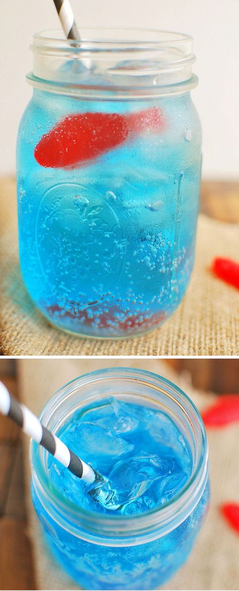 This Ocean Water drink recipe is actually watermelon agua fresca! Red gummy fish complete the drink, perfect for a Bubble Guppies birthday party! Nautical Party Food Ideas, Jaws Movie Night Food, Jaws Pool Party, Swim Birthday Party Ideas, Swimming Birthday Party Ideas, Swim Party Food, Swim Party Ideas, Nautical Party Food, Shark Gummies