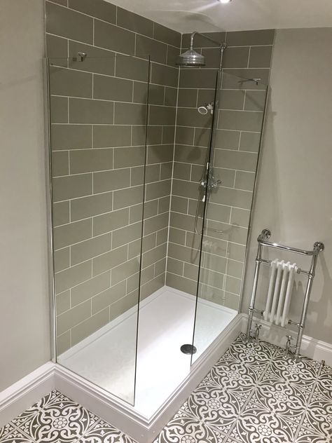 Traditional Shower Room Ideas, On Suite Shower Room Ideas, Long Shower Room, Raised Shower Tray Ideas, Small Shower Enclosure, Bathroom Shower Enclosure Ideas, Tiled Shower Cubicle, Bathroom Shower Cubicle Ideas, Small Cottage Shower Room