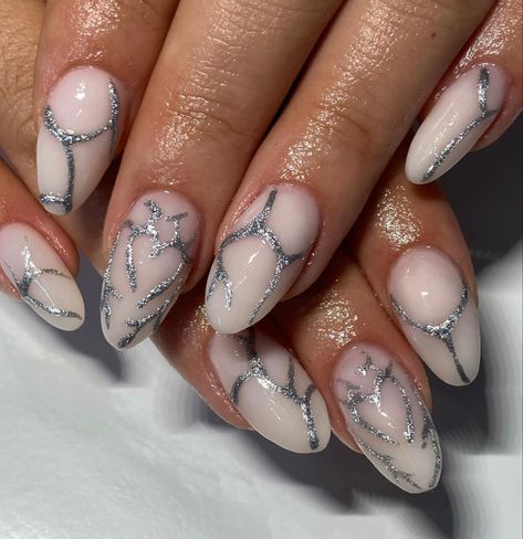 Black White And Silver Nails, Now Nails, Concert Makeup, White And Silver Nails, Retro Nails, October Nails, Silver Nails, Accent Nails, Nails Inspo