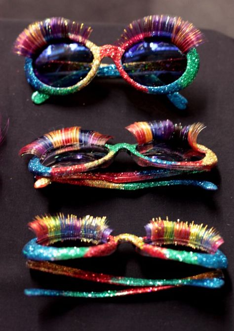 Crazy Sunglasses, The Monster Mash, Diy Sunglasses, Meadham Kirchhoff, Monster Artwork, Applying False Eyelashes, Monster Face, Monster Mash, Paw Pads