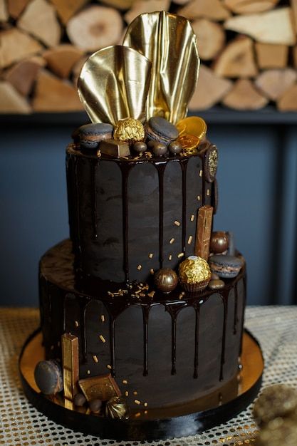 Black Cake Two Tier, Two Tiered Chocolate Cake, Chocolate Two Tier Cake, Naked Chocolate Cake Decoration, Dark Chocolate Cake Design, Truffle Cake Decoration, Unique Chocolate Cake Design, 2 Layer Cake Birthday Design, Chocolate Truffle Cake Designs