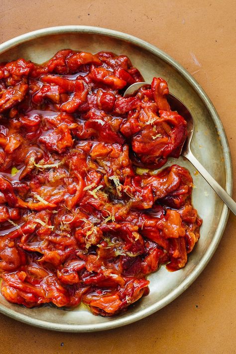 Red Pepper Side Dish, Roasted Pepper Salad, Middle Eastern Salad Recipes, Middle Eastern Vegetarian Recipes, Brisket In Air Fryer, Reheat Brisket, Moroccan Side Dishes, Brisket In Oven, Middle Eastern Vegetarian