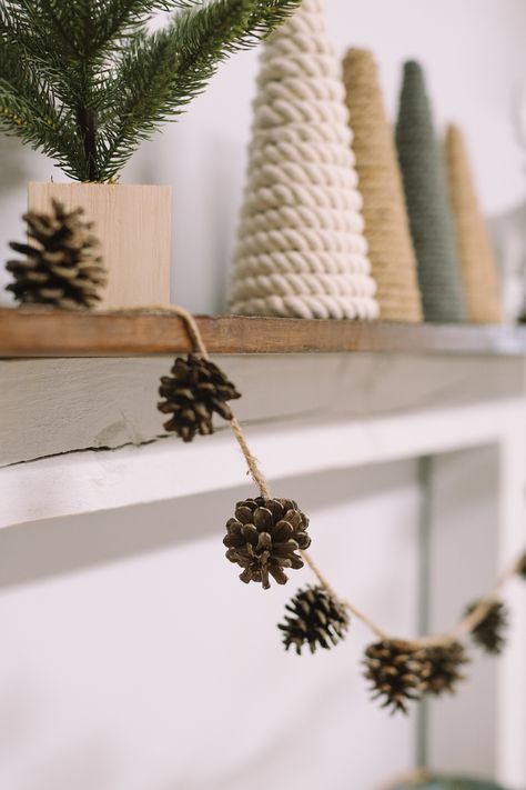 Pinecone Decor Christmas, Diy Ornaments Pinecone, Garland With Pinecones, Gift Wrapping With Pine Cones, Pine Cone Ideas For Christmas, How To Make Pinecone Garland, Pinecones Crafts Christmas, Homey Christmas Tree Ideas, November Decorations Diy