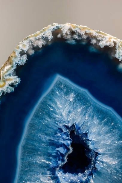 Blue Agate Aesthetic, Blue Earth Aesthetic, Azurite Aesthetic, Blue Crystals Aesthetic, Agate Aesthetic, Spa Moodboard, Beach Peace, Blue Agate Crystal, Ocean Agate