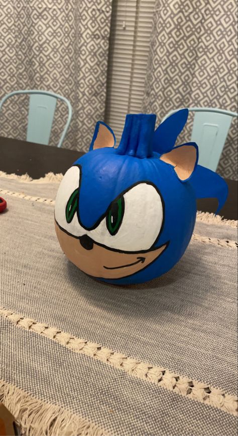 Transformer Pumpkin Painting, Sonic The Hedgehog Pumpkin Painting, Character Pumpkins Painted, Sonic Pumpkin Painting Ideas, Sonic Painted Pumpkins, Pumpkin Painting Ideas For School, Diy Pumpkin Book Character, Boy Pumpkin Ideas, Boy Pumpkin Decorating Ideas