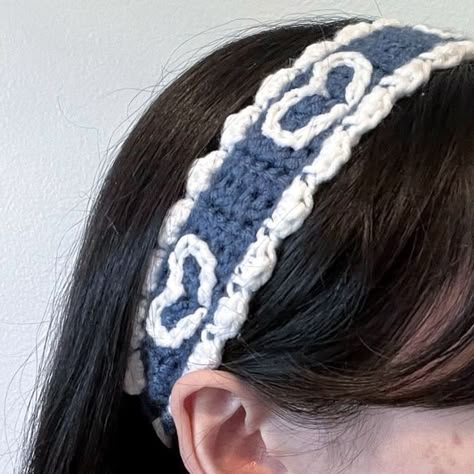 Crochet Handbands, Accessories To Crochet, Headband Crochet Ideas, Things To Crochet Aesthetic, Crochet Ideas Accessories, Knitting Ideas Aesthetic, Cute Crochet Accessories, Crochet Accessories Ideas, Dompet Koin Diy