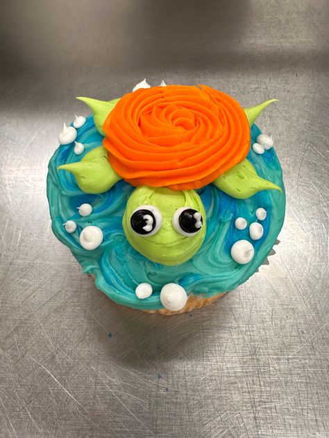 Turtle Cakes, Under The Sea Cupcake Ideas, Easy Cupcake Designs, Ocean Themed Cupcakes, Turtle Cupcakes Ideas, Sea Animal Cupcakes, Finding Nemo Cupcakes, Ocean Animal Cupcakes, Summer Cake Ideas