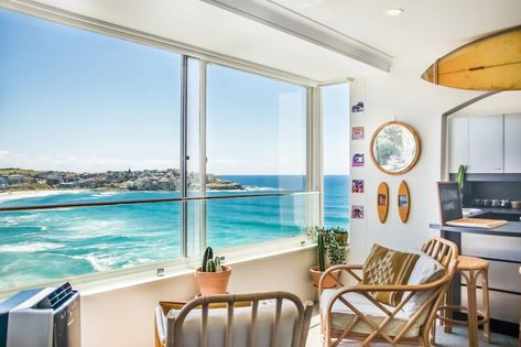 Bondi Cloud Surf House - Bondi Beach Bondi Beach House, Australia Apartment Sydney, Sydney Beach House, Apartment In Australia, Australia Beach House, Australian Beach House, Seaside Apartment, Sydney Beaches, Style Surf