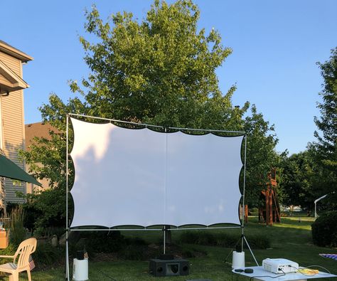 Outdoor Projector Screen With Stand Outdoor Movie Projector Screen, Diy Projector Screen, Projector Screen Stand, Homemade Projector, Diy Movie Screen, Large Projector Screen, Movie Projector Screen, Outdoor Projector Screen, Diy Projector