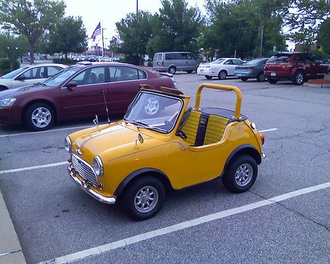 A Mini Mini | A mini mini | Kenny Walsh | Flickr Bmw Isetta, Tiny Cars, Microcar, Yellow Car, Weird Cars, Mini Car, Pedal Cars, Classy Cars, Smart Car