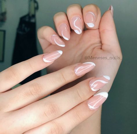 Promotion Nails 8th Grade, Nails 8th Grade, Promotion Nails, Swirl Nails, Nail Polish Ideas, Glow Nails, Polish Ideas, Nail Style, Minimalist Nails