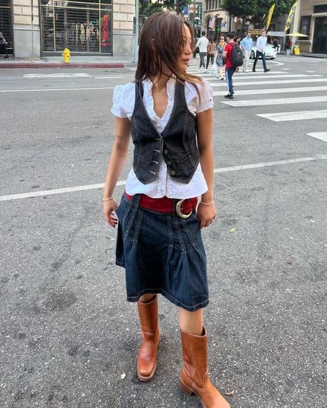 Denim Skirt Outfit Aesthetic, January Moodboard, Cropped Waistcoat, Denim Vest Outfit, Waistcoat Outfit, Denim Skirt Outfit, Denim Waistcoat, Waistcoat Woman, Y2k Casual