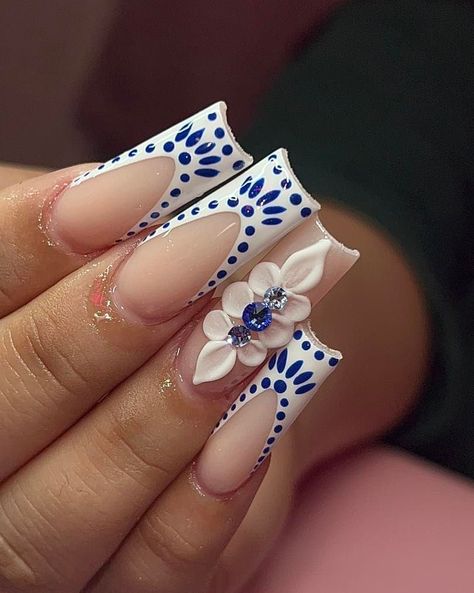 Mexican Style Acrylic Nails, White And Blue Glitter Nails, Blue And White Mexican Nails, Blue Nails For Quince, Summer Latina Nails, Nail Mexican Design, Dark Blue Nails Inspiration, Latina Nail Inspo Medium, Blue Cinderella Nails