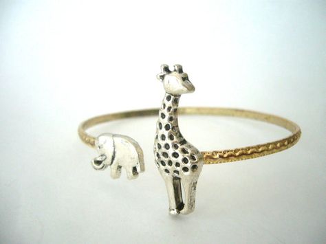 Pulseira Giraffe Ring, Animal Bracelet, Metal Bracelet, An Elephant, Bracelet Charm, Bracelet Bangle, Metal Bracelets, Cyprus, Vintage Metal