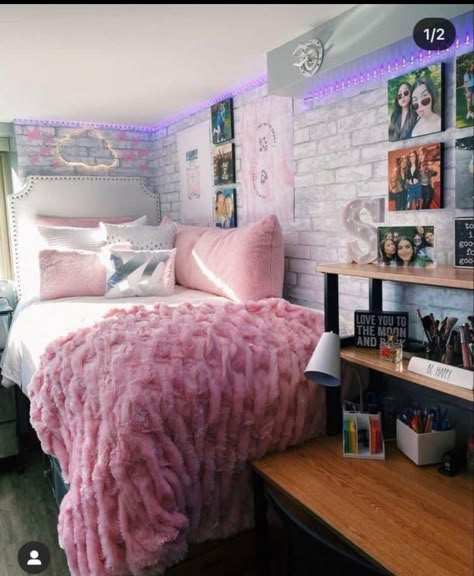 Pink Inspired Dorm Room, Pink Dorm Room Ideas Aesthetic, Food Dorm Ideas, College Dorm Esthetic, Pink And Black Dorm Room Aesthetic, Pink White And Grey Dorm Room Ideas, Single Dorm Decor, Pink And Grey Dorm Room Ideas, Pretty Dorm Room Ideas