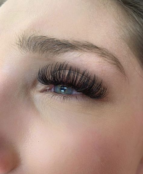 Open Eye Volume Lash Extensions, Curly Lash Extensions, Open Eye Lashes, Lash Extensions Volume, Volume Extensions, Hybrid Lash Extensions, Curly Lashes, Baddie Lifestyle, Lashes Dramatic