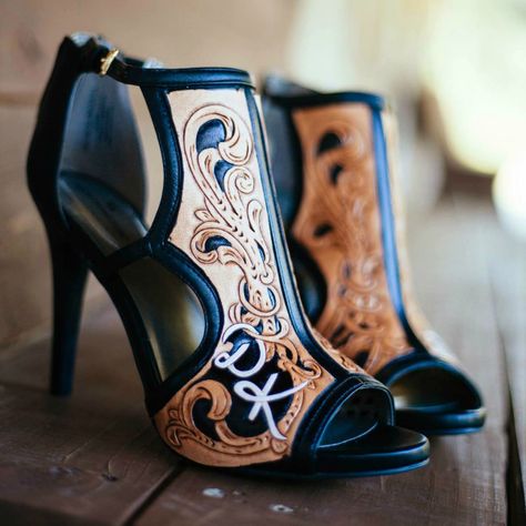 Tooled Leather for the High Heeled Woman. We don't sell them but somebody does. Western Shoes, Fabulous Shoes, Fashion High Heels, Crazy Shoes, Shoe Obsession, Wedding Attire, Cowgirl Boots, Womens High Heels, Cute Shoes