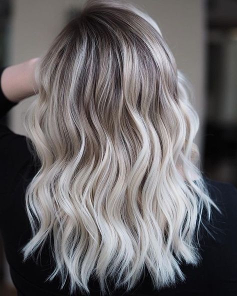 Smokey Ash Blonde, Cool Blonde Hair Colour, Ice Blonde Hair, Wigs Blonde, Silver Blonde Hair, Icy Blonde Hair, Blond Balayage, Human Hair Wigs Blonde, Cool Blonde Hair