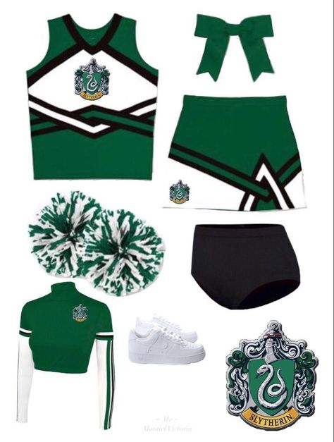 Hogwarts Cheerleader, Slytherin Cheerleader, Slytherin Uniform Female, Harry Potter Houses Outfits, Slytherin Uniform, Dr Script, Slytherin Clothes, Slytherin Outfit, Slytherin Fashion