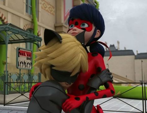 I will never forget these scenes, and of course similar scenes. All the fandoms are so happy thanks to these scenes. Manyy thanksSss to… Ladybug And Cat Noir Ship, Ladybug As Cat Noir, Cat Noir And Ladybug, Miraculous Ladybug Ladybug, Cat Noir Miraculous, Miraculous Ladybug And Cat Noir, Ladybug And Chat Noir, Miraculous Ships, Comics Ladybug