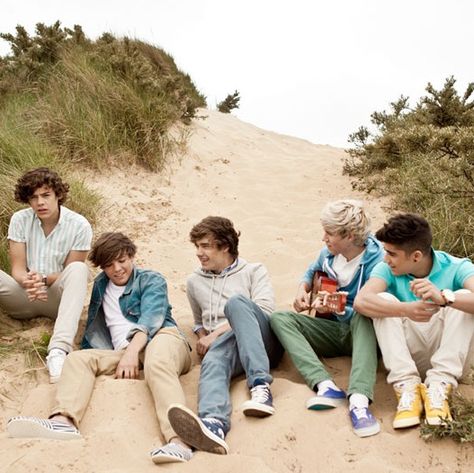 Up All Night photoshoot(: Love this picture(: Four One Direction, Gambar One Direction, What Makes You Beautiful, One Direction Photos, Up All Night, Louis And Harry, One Direction Pictures, I Love One Direction, 1 Direction