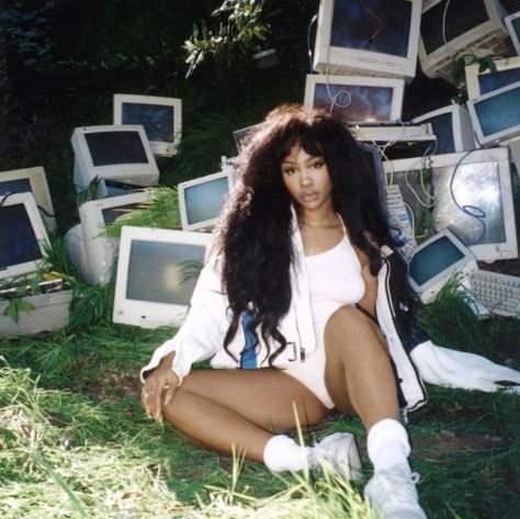 Ctrl Deluxe, Sza Singer, Album Wall, Music Hits, Fav Artist, Music Album Covers, Music Taste, Playlist Covers, Music Album