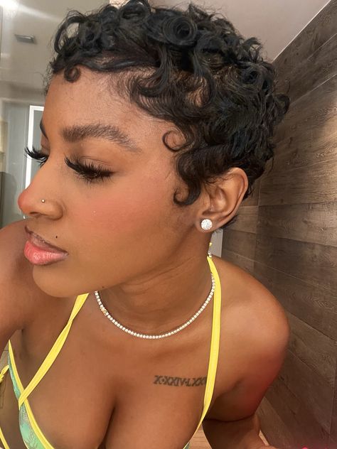 Finger Waves Short Hair, Natural Hair Cuts, Natural Hair Short Cuts, Short Hair Images, Short Hair Black, Short Hair Pixie Cuts, Short Sassy Hair, Sassy Hair, Relaxed Hair