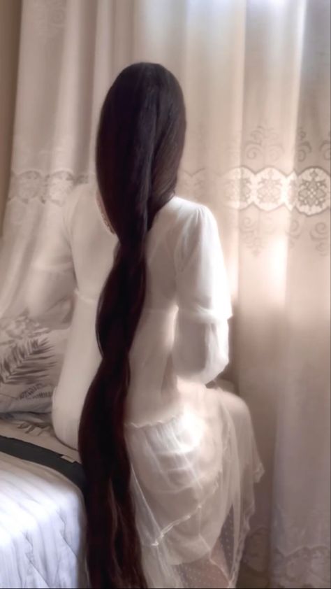 Extremely Long Hair Aesthetic, Long Hair Aesthetic, Long Hair Brunette, Black Hair Aesthetic, Long White Hair, Extremely Long Hair, Beautiful Photoshoot Ideas, Long Silky Hair, Hair Brunette