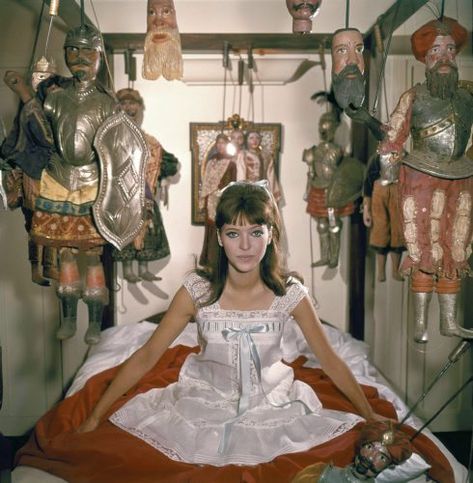 Terrence Loves You, French Icons, Pictures Of Anna, French New Wave, Anna Karina, 1960s Fashion, 60s Fashion, It Girls, New Wave