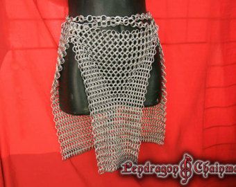 Chainmaille skirt Tabaxi Reference, Female Chainmail, Renfair Outfits, Chain Maille Armor, Chainmail Diy, Character Outfit Reference, Make Chainmail, Stealth Armor, Chainmail Skirt