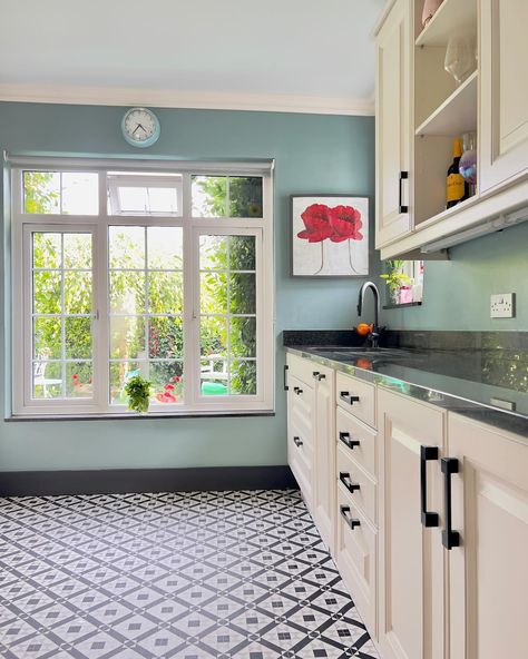 DIY kitchen ❤️ Loving these sunny mornings in London recently. This morning I brewed my coffee ☕️ and basked in the glow of the natural light ☀️that fills my kitchen. This kitchen was so dark and drab before but now it is bright and inviting. With so many windows too and the privacy is just the cherry on top. ☺️❤️ #kitchendesign #kitchenstyle #kitchenonabudget #kitchensofinsta #kitcheninspiration #flooringideas #flooringinspiration Flooring Inspiration, Kitchen On A Budget, My Coffee, Cherry On Top, The Glow, My Kitchen, Kitchen Style, Diy Kitchen, Kitchen Inspirations