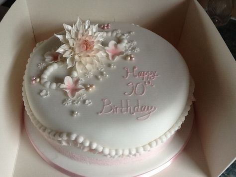 Dahlia 90th birthday cake 100th Birthday Cake Woman, Patisserie Fine, 90th Birthday Cakes, Buttercream Cake Designs, 70th Birthday Cake, 80 Birthday Cake, Birthday Cake With Flowers, Pink Birthday Cakes, Birthday Cakes For Women