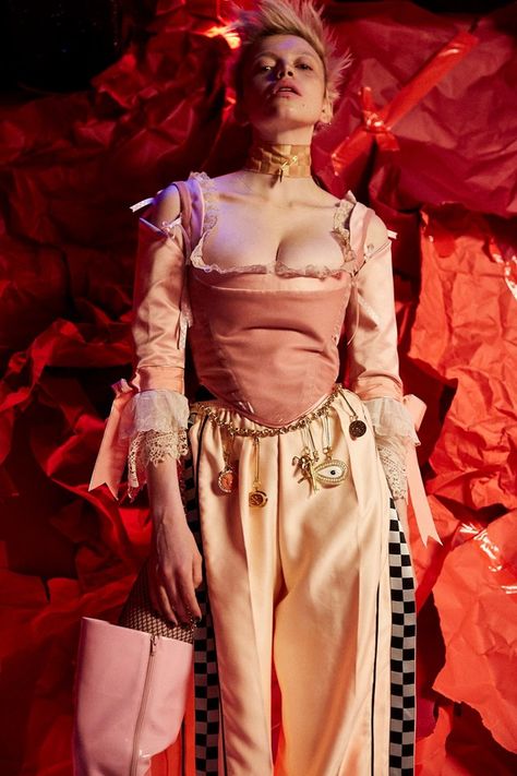 Dilara Findikoglu SS17 presentation Natalie Clifford Barney, Feminist Fashion, Dilara Findikoglu, Red Gingham, Dog Bandana, Costume Design, Music Art, Couture Fashion, Runway Fashion