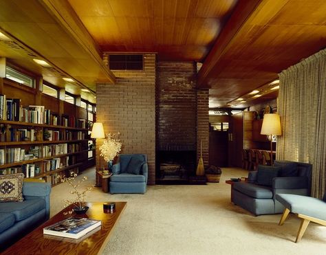 Living room of the Stanley Rosenbaum House Frank Lloyd Wright Interior, Elegant Houses, Lindal Cedar Homes, Fictional Places, Usonian House, Robie House, John Lautner, 1960s Design, Midcentury House